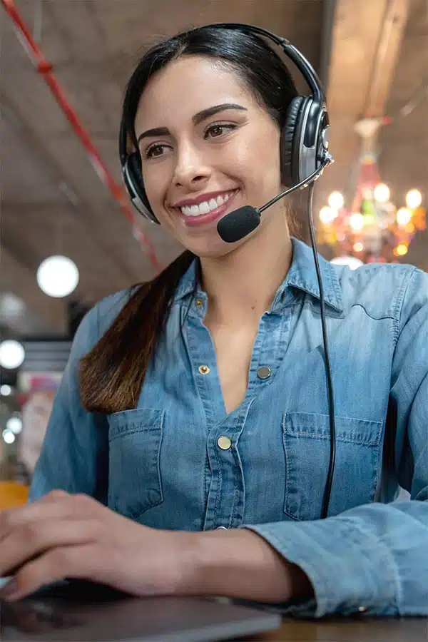 hardworking-virtual-assistant The advantages of a virtual assistant are clear: they provide cost-effective, flexible, and specialised support that can help your business succeed.